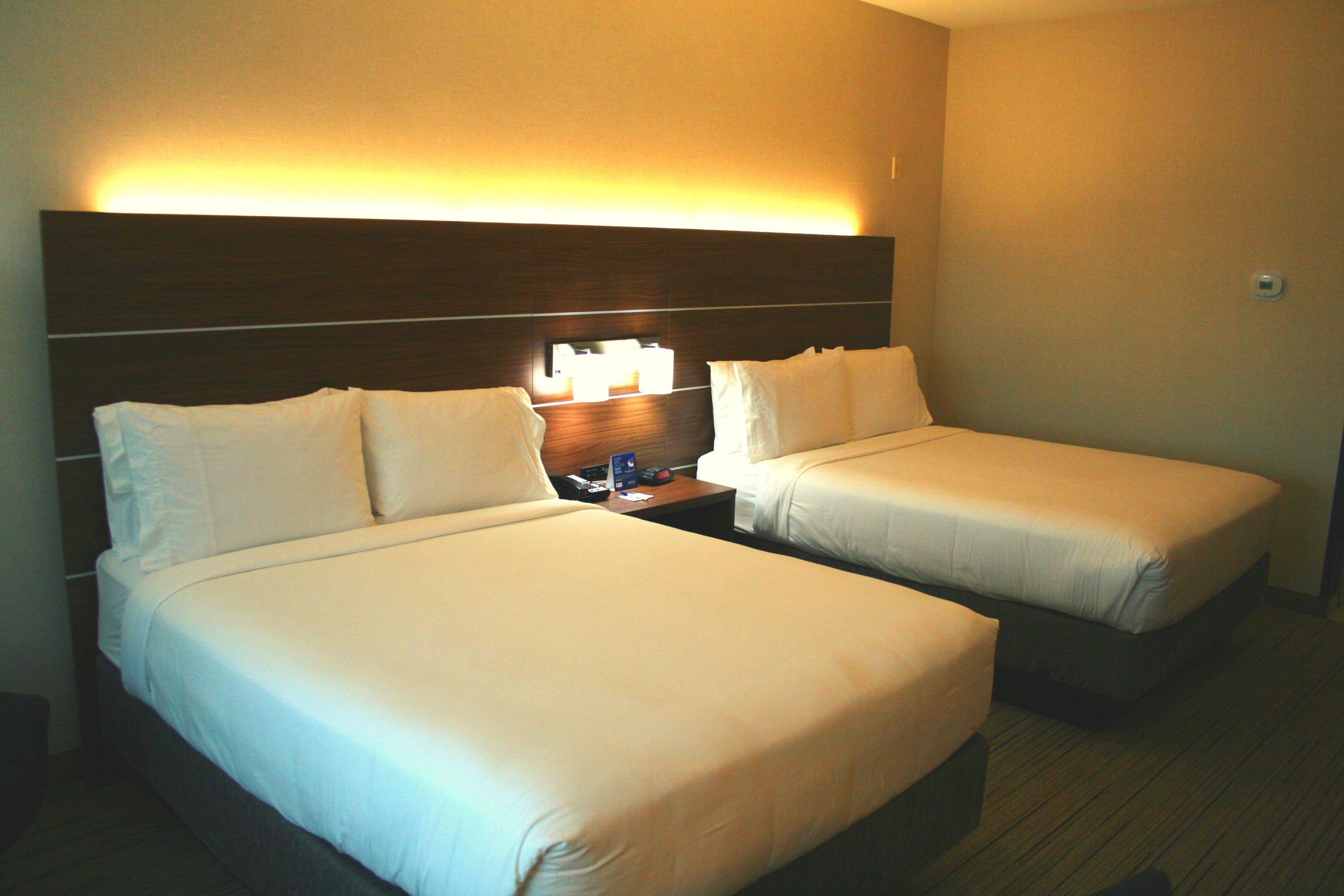 Holiday Express & By Ihg Hotel Marina