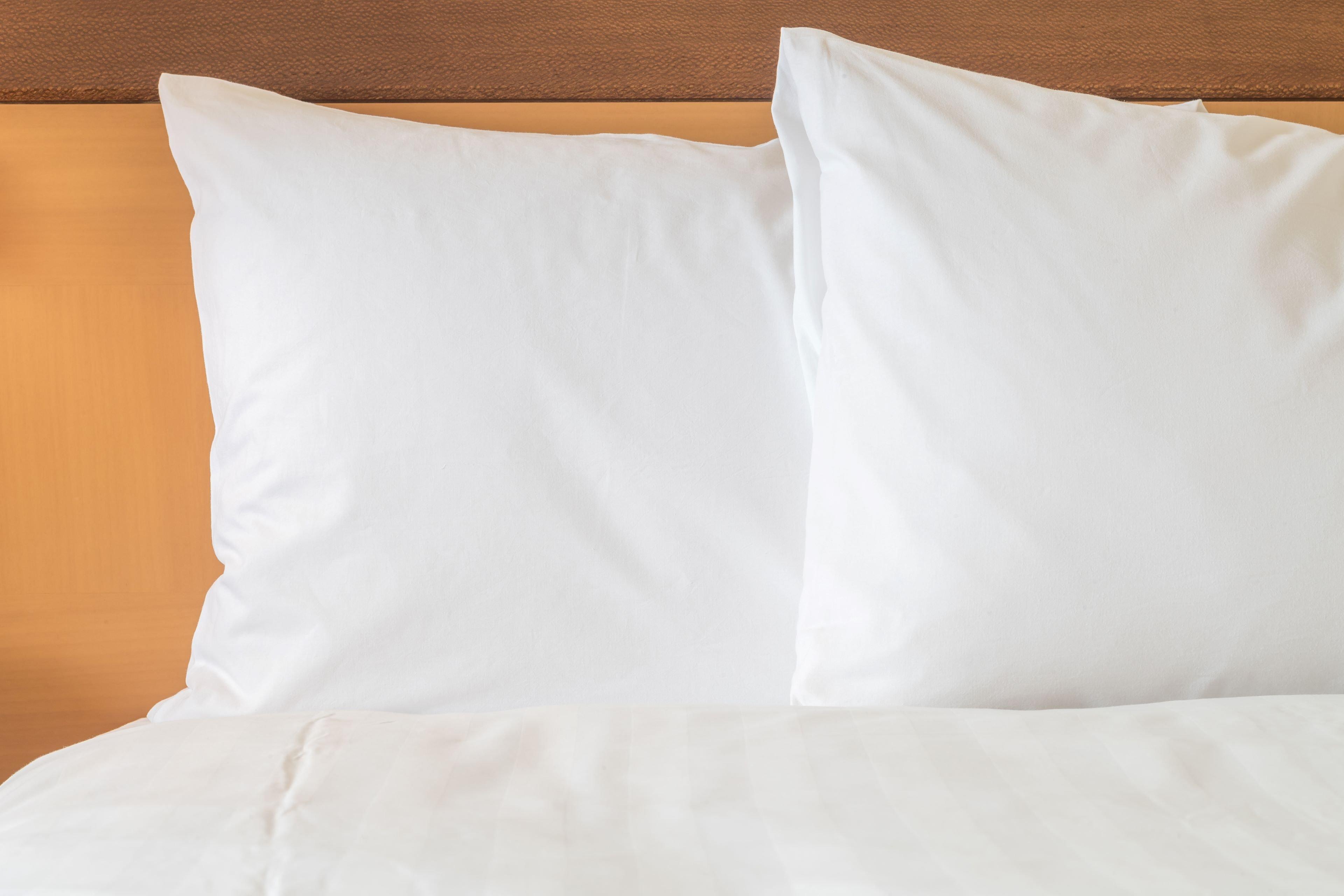 Hotel Holiday Express & By Ihg 3*
