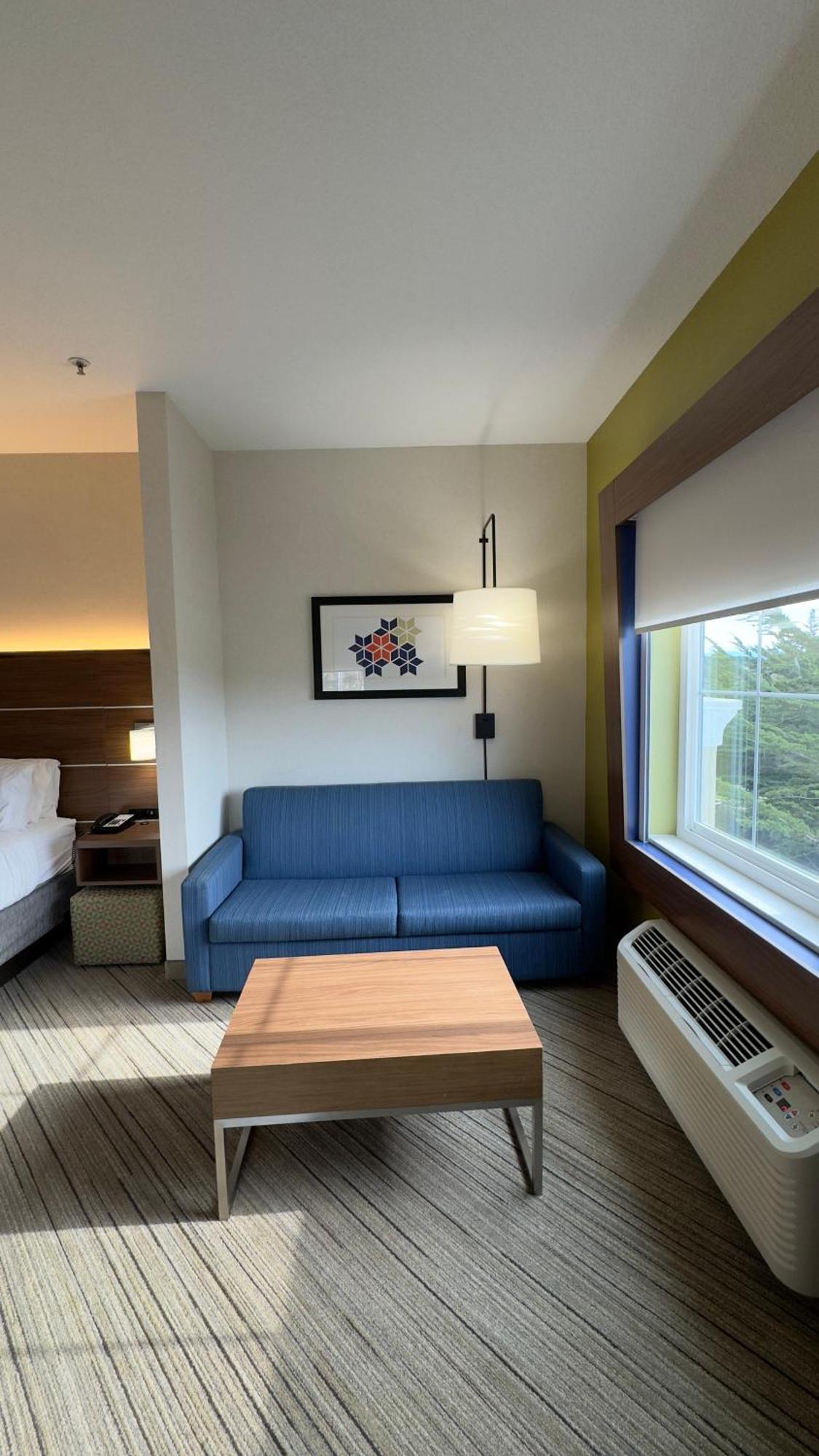 Holiday Express & By Ihg Hotel 3*