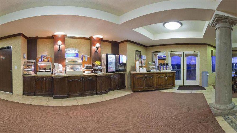 Holiday Express & By Ihg 3* Marina